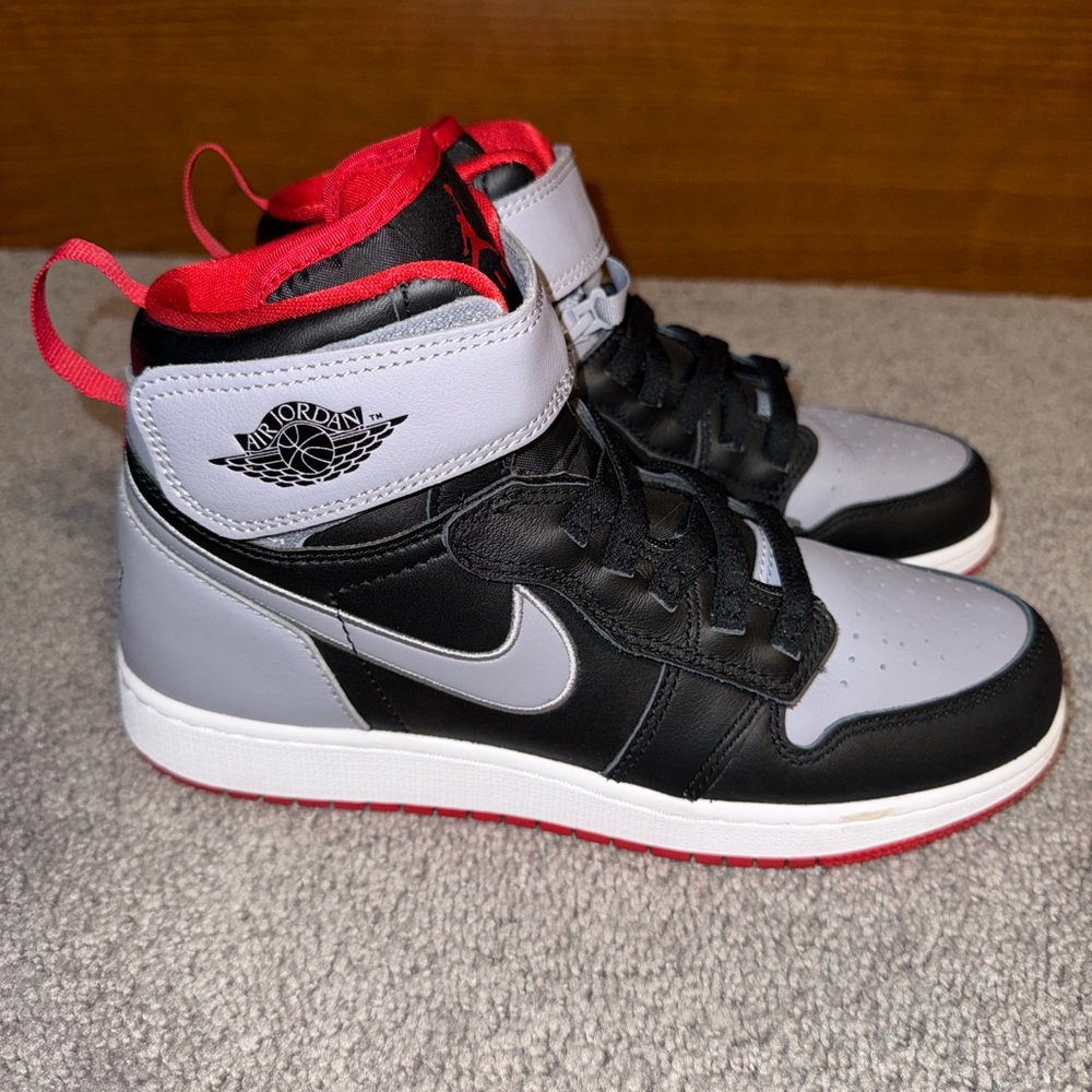 ACCESSIBLE Air Jordan High-Top Sneakers Size 7Y Mens 7 Womens 8.5 BigKid 6.5